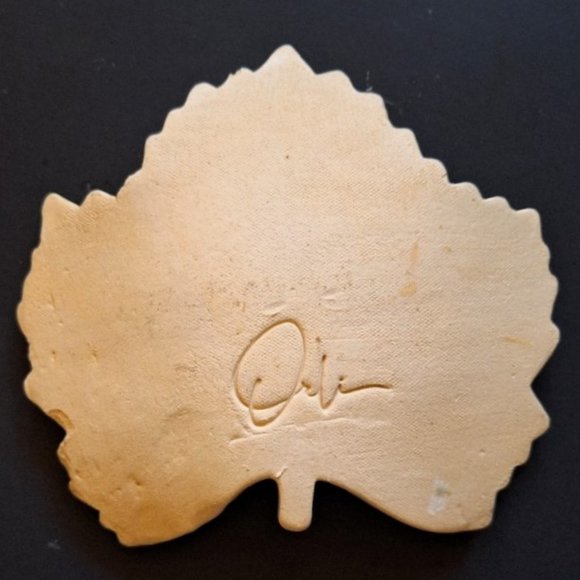 Hand Made Ceramic Maple Leaf Made in Israel Soap Trinket Spoon Dish New - Picture 3 of 3